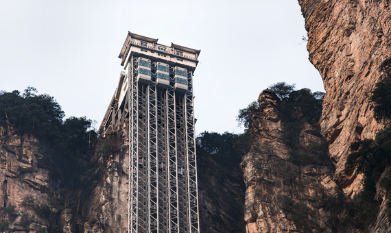 百龍電梯
